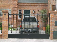 camioneta con porton corredizo